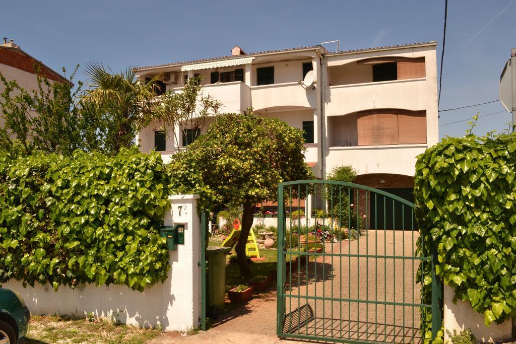 Apartments Meri Zadar Luaran gambar