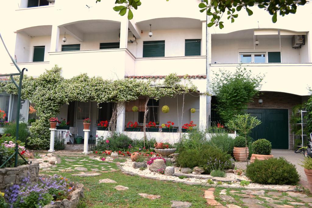 Apartments Meri Zadar Luaran gambar